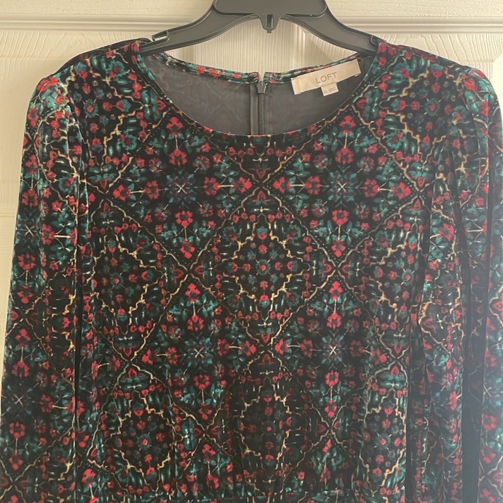 LOFT Ornamental Floral Shirred Velvet Mini Dress in Women’s 14 NWOT Never Worn - Picture 5 of 13